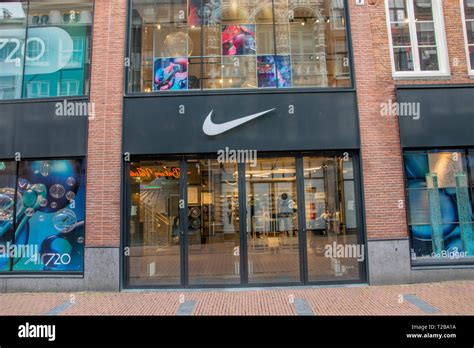 nike kalverstraat contact|nike amsterdam partnered.